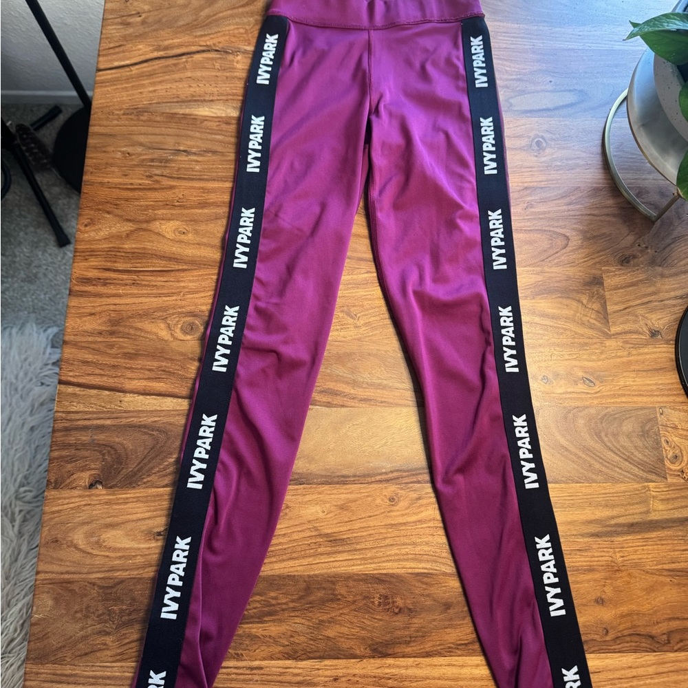 IVY PARK Magenta Leggings with Black Branding